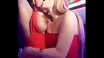 Cosquilleo Con Una Latina Ardiente Y Sus Big Boobs