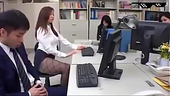 Asian Office Couple Gets Naughty On Hidden Camera