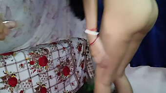 Hardcore 18-Year-Old Indian Girl Gives A Blowjob In Bali