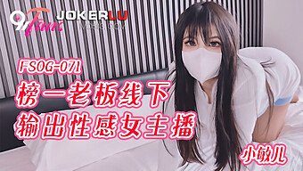 18岁的亚洲女孩被操得满身都是阴茎和精液