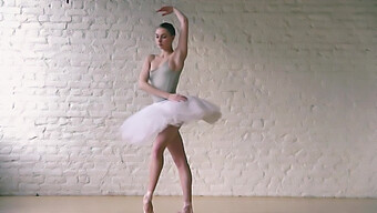 European Ballet Beauty In A Steamy Solo Session