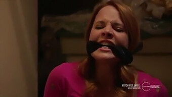 ¡60 Fps American Gag: La Escote De Katie Leclirc Está Amordazada Y Atada! ¡no Te Pierdas Esta Escena Caliente!