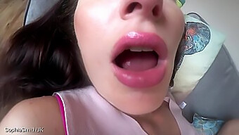 Novia Experimenta Juego De Boca Y Lengua Para Asmr