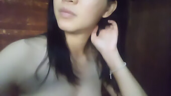 Sesión De Masturbación De Chica Morena Amateur