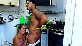 A Esposa Do Meu Amigo Trai O Marido Com Um Homem Negro E Fica Grávida