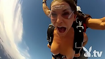 Aventura Exclusiva De Skydiving Para Membros Da Txxx.Com: Uma Experiência Playboy