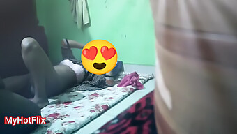 Remaja India Yang Cantik Mendapat Vaginanya Dientot Oleh Batang Dalam Video Kamera Tersembunyi