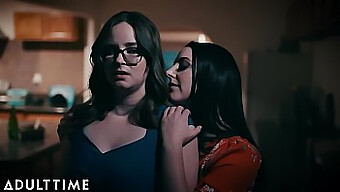 Soția Reală Lesbiană Din Suburbie, Jay Taylor, Își Înșală Soțul Cu Angela White