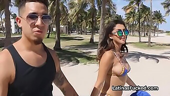 18+ Latinas Bikini Och Avsugningskombo Leder Till Intensiv Kuklek