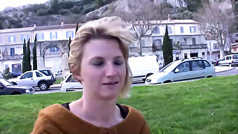 Una Pornostar Dalla Natura Brutale Ama Il Sesso Anale E Prende Il Sesso Orale