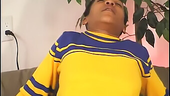 Ebony Cheerleader Gives A Blowjob In Hd