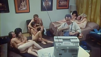 Vintage Orgy 169: Ryhmäpano Ja Imeminen Galore