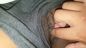 Sweet Black Pussy: Amateur Black Girl